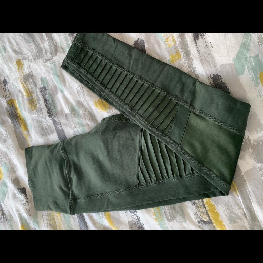 ALO leggings, size 6, like new!
